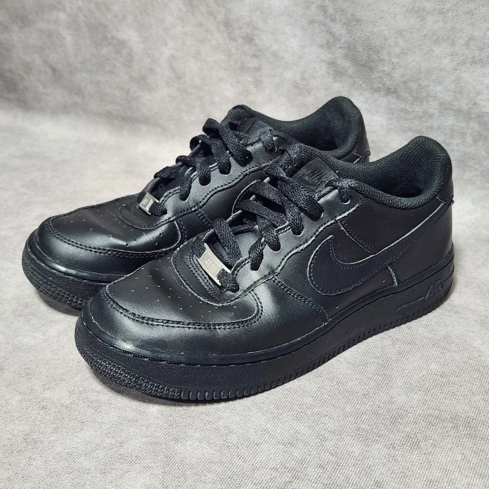 Youth Nike Air Force 1 Low Triple Black Kids Sneakers 5.5Y 314192-009